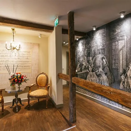 מלון Friedrich Von Schiller 3*